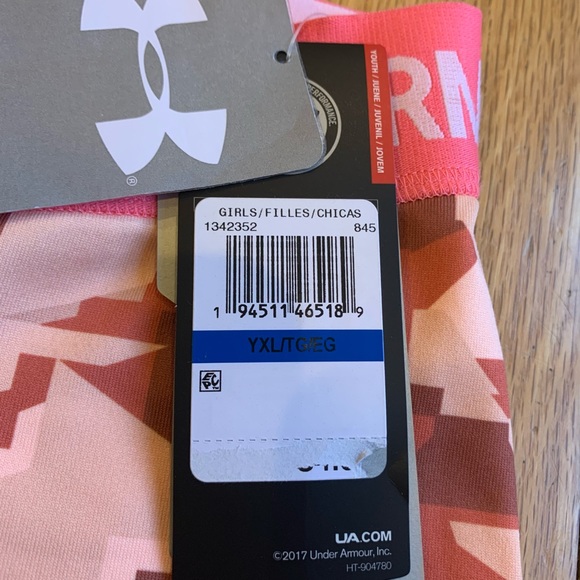 Under Armour girls cropped stretchy pants . New - Picture 6 of 8